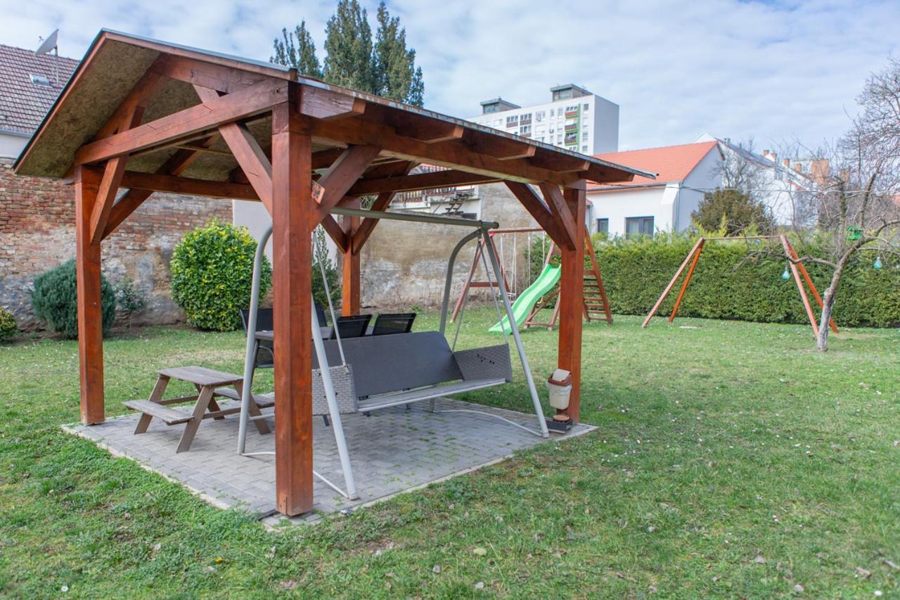 Apartment City Inn Pécs Zewnętrze zdjęcie