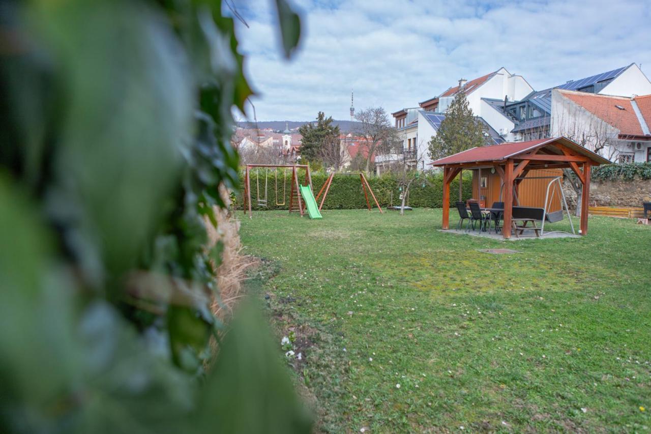 Apartment City Inn Pécs Zewnętrze zdjęcie